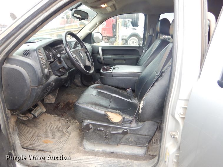 image for item GP9023 2011 Chevrolet Silverado 1500  Crew Cab pickup truck