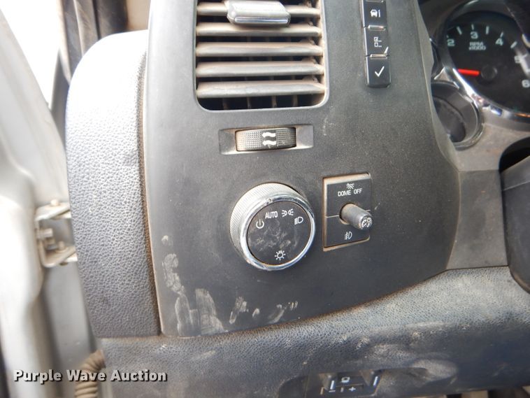 image for item GP9023 2011 Chevrolet Silverado 1500  Crew Cab pickup truck