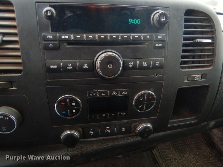 image for item GP9023 2011 Chevrolet Silverado 1500  Crew Cab pickup truck