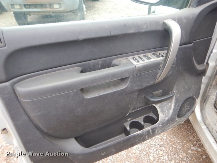 image for item GP9023 2011 Chevrolet Silverado 1500  Crew Cab pickup truck