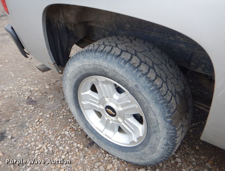 image for item GP9023 2011 Chevrolet Silverado 1500  Crew Cab pickup truck