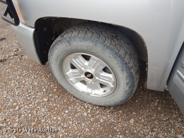 image for item GP9023 2011 Chevrolet Silverado 1500  Crew Cab pickup truck