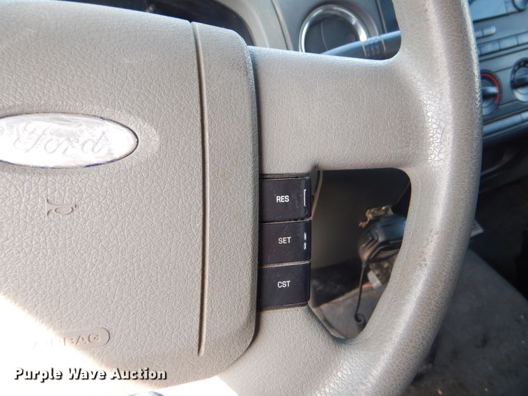 image for item GP9027 2004 Ford F150  SuperCrew pickup truck