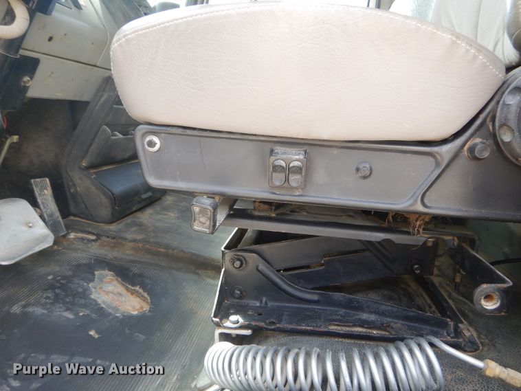 image for item GP9028 1996 Freightliner FL70 refuse truck