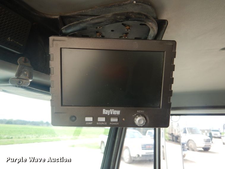 image for item GP9028 1996 Freightliner FL70 refuse truck