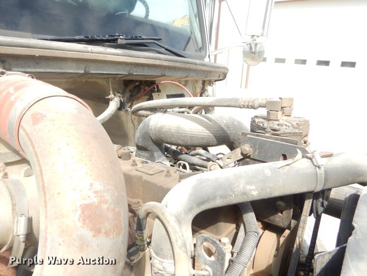 image for item GP9028 1996 Freightliner FL70 refuse truck