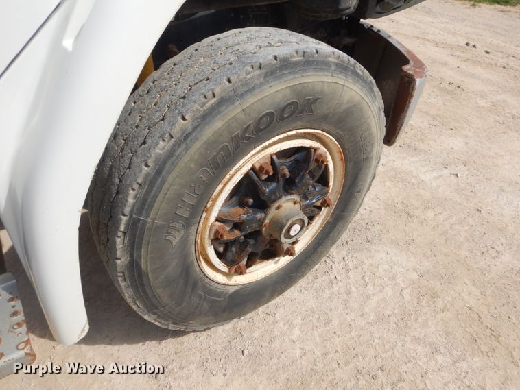 image for item GP9028 1996 Freightliner FL70 refuse truck