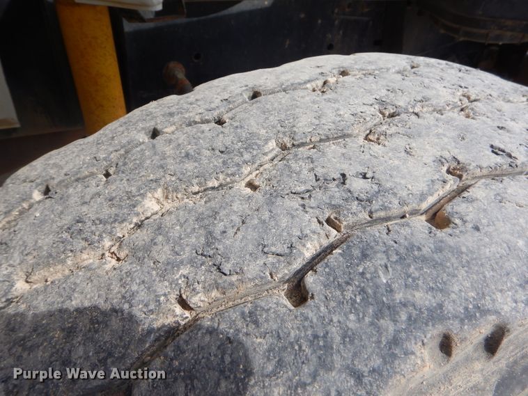 image for item GP9028 1996 Freightliner FL70 refuse truck