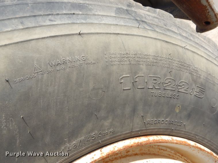 image for item GP9028 1996 Freightliner FL70 refuse truck