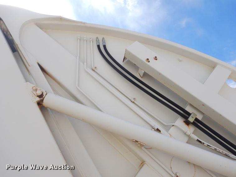 image for item GP9028 1996 Freightliner FL70 refuse truck