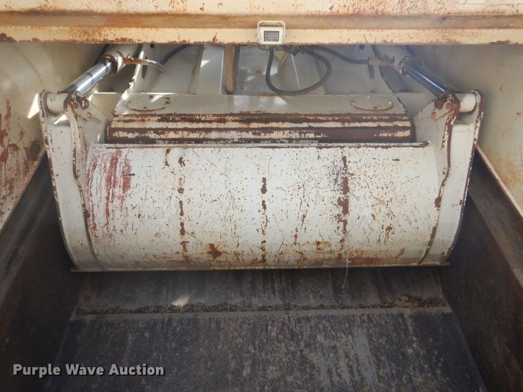 image for item GP9028 1996 Freightliner FL70 refuse truck