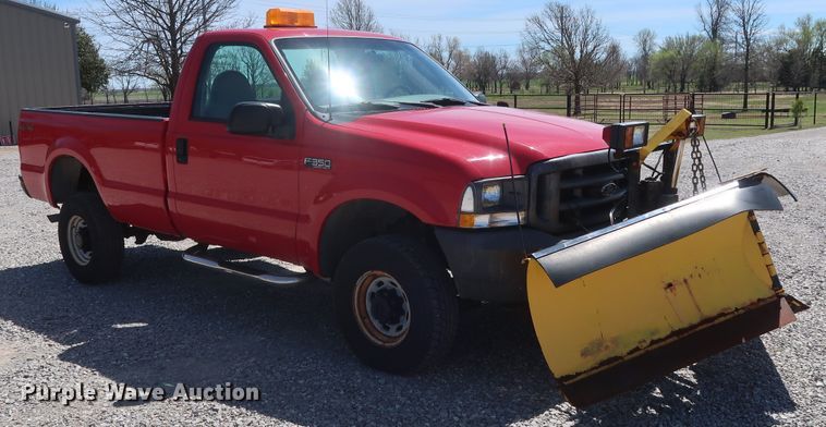 image for item GS9843 2003 Ford F350 Super Duty XL  pickup truck