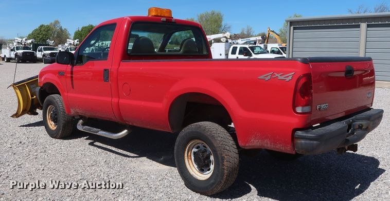 image for item GS9843 2003 Ford F350 Super Duty XL  pickup truck