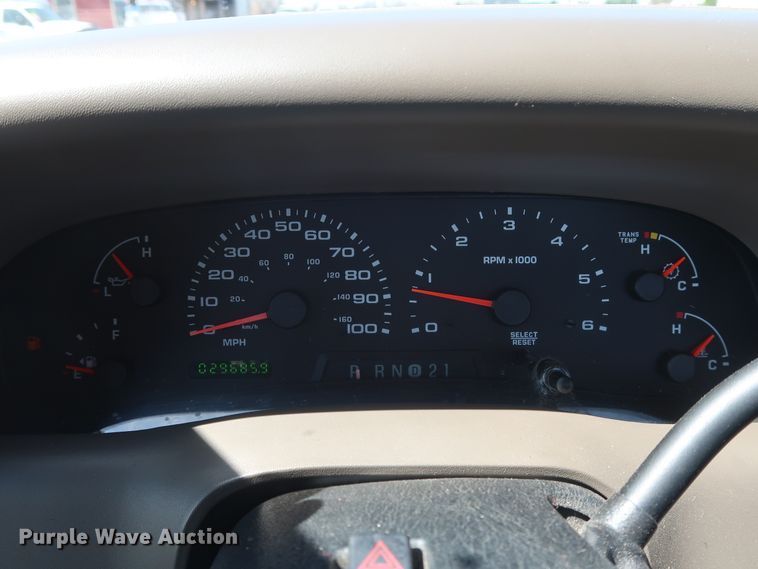 image for item GS9843 2003 Ford F350 Super Duty XL  pickup truck