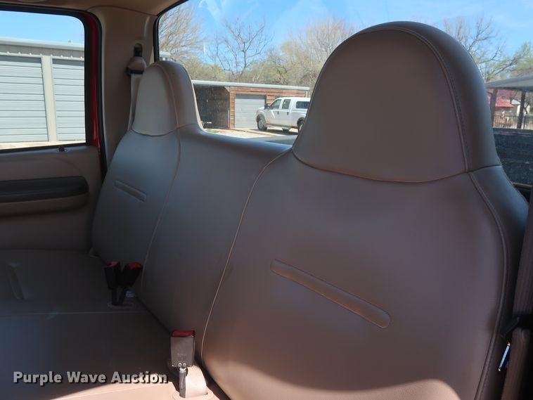 image for item GS9843 2003 Ford F350 Super Duty XL  pickup truck