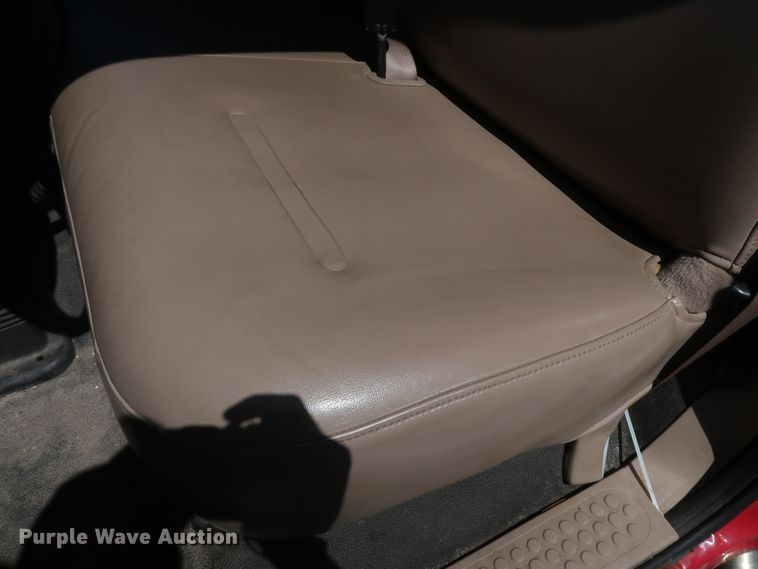 image for item GS9843 2003 Ford F350 Super Duty XL  pickup truck