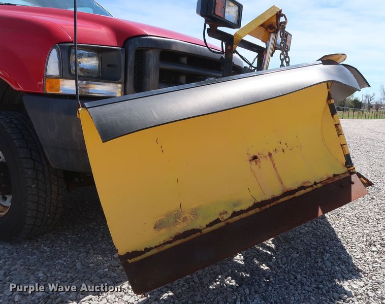 image for item GS9843 2003 Ford F350 Super Duty XL  pickup truck