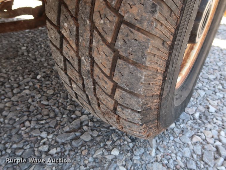 image for item GS9843 2003 Ford F350 Super Duty XL  pickup truck