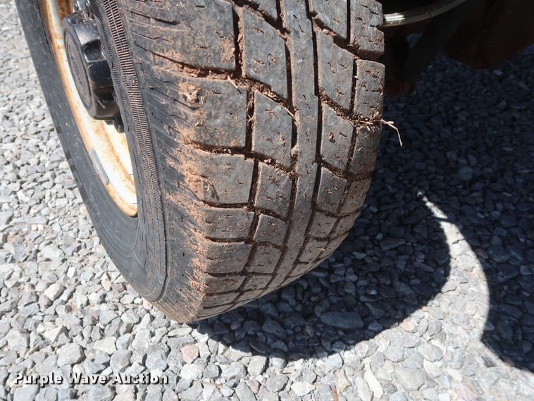 image for item GS9843 2003 Ford F350 Super Duty XL  pickup truck