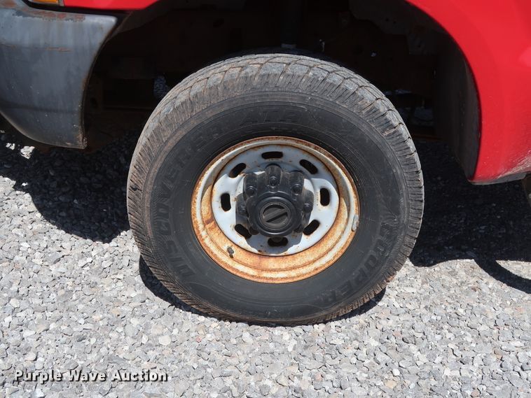 image for item GS9843 2003 Ford F350 Super Duty XL  pickup truck