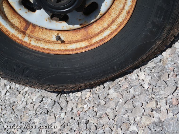 image for item GS9843 2003 Ford F350 Super Duty XL  pickup truck