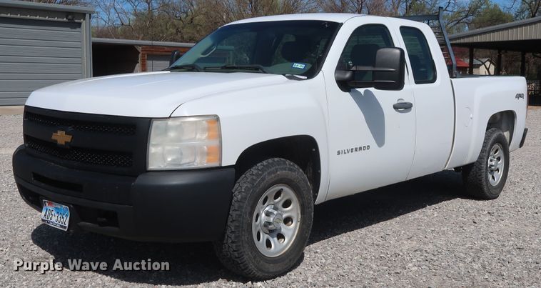 image for item GS9847 2010 Chevrolet Silverado 1500  Ext. Cab pickup truck