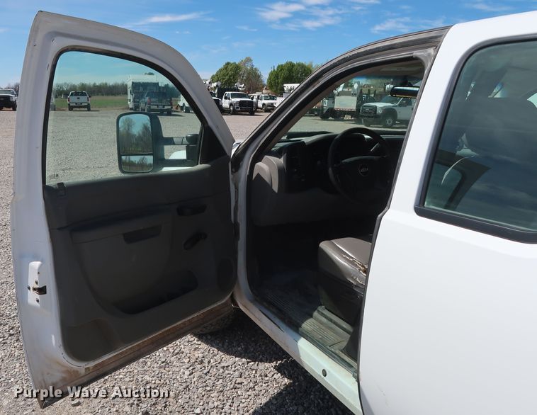 image for item GS9847 2010 Chevrolet Silverado 1500  Ext. Cab pickup truck