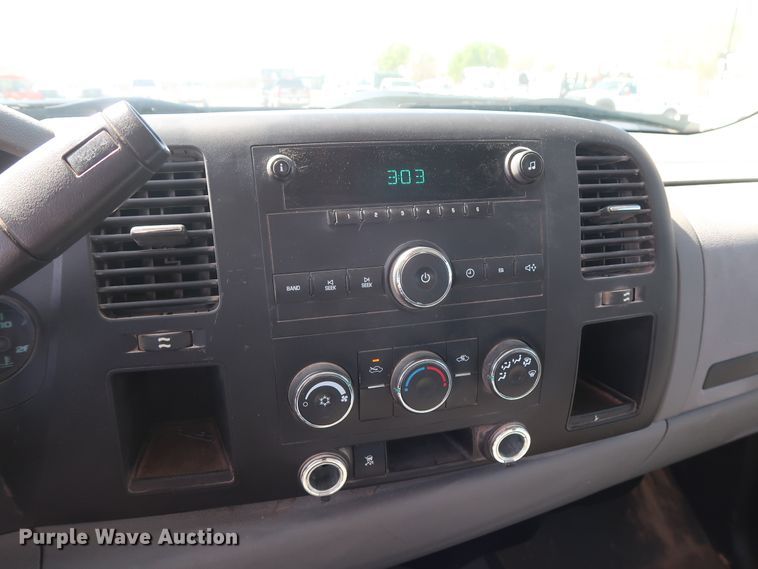 image for item GS9847 2010 Chevrolet Silverado 1500  Ext. Cab pickup truck