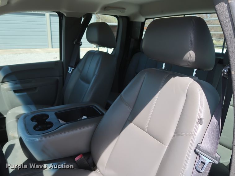 image for item GS9847 2010 Chevrolet Silverado 1500  Ext. Cab pickup truck