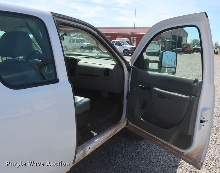 image for item GS9847 2010 Chevrolet Silverado 1500  Ext. Cab pickup truck