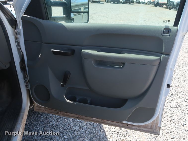 image for item GS9847 2010 Chevrolet Silverado 1500  Ext. Cab pickup truck