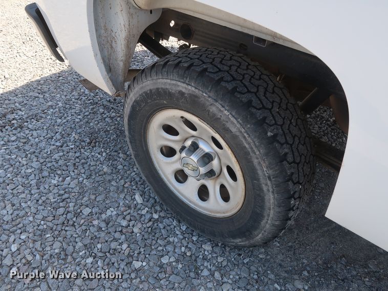 image for item GS9847 2010 Chevrolet Silverado 1500  Ext. Cab pickup truck