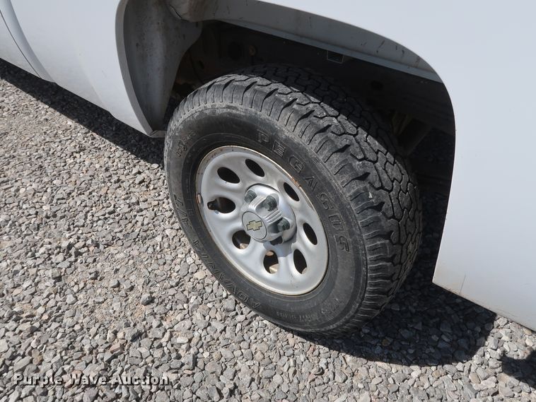 image for item GS9847 2010 Chevrolet Silverado 1500  Ext. Cab pickup truck