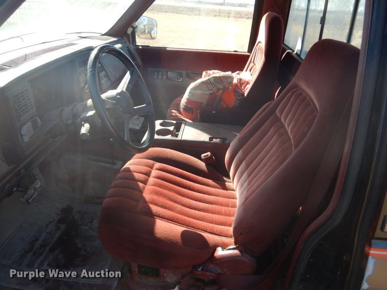 image for item GW9547 1992 Chevrolet K1500  pickup truck