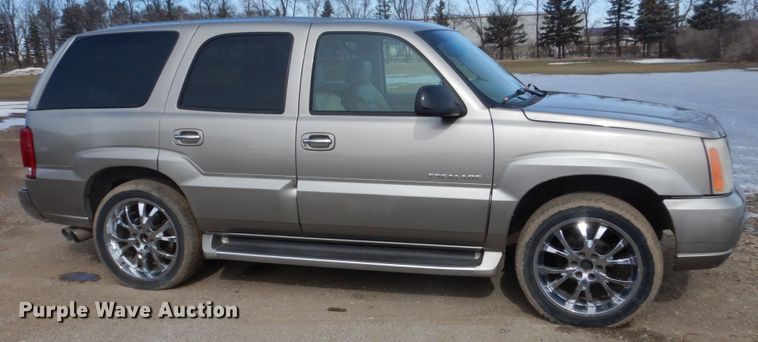 image for item GW9606 2002 Cadillac Escalade  SUV