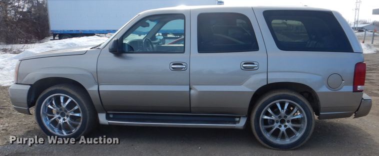 image for item GW9606 2002 Cadillac Escalade  SUV