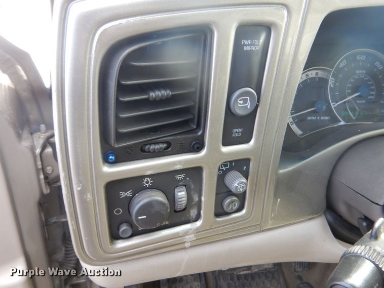 image for item GW9606 2002 Cadillac Escalade  SUV