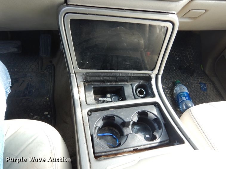 image for item GW9606 2002 Cadillac Escalade  SUV