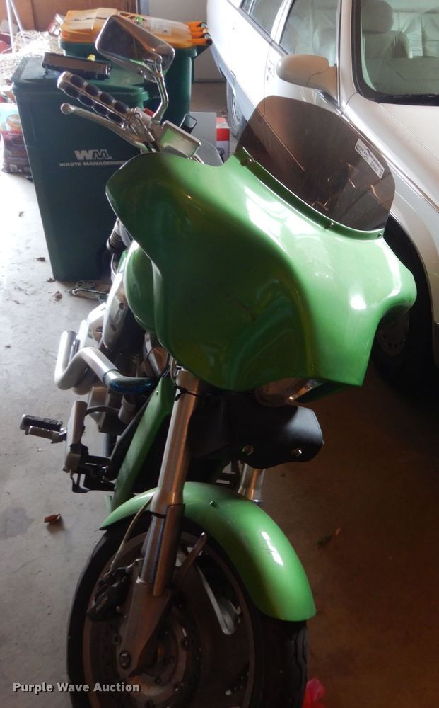 image for item GW9607 2002 Honda VTX1800C2 motorcycle