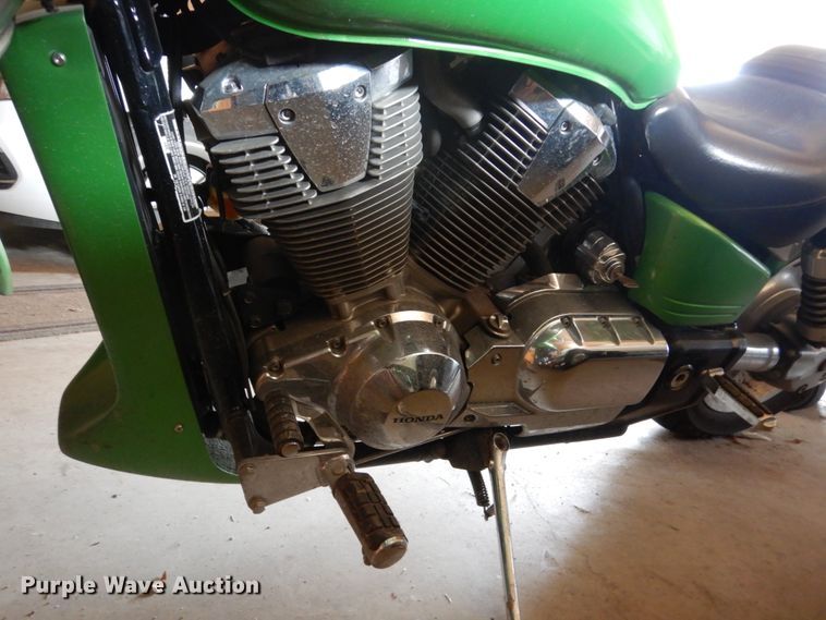 image for item GW9607 2002 Honda VTX1800C2 motorcycle