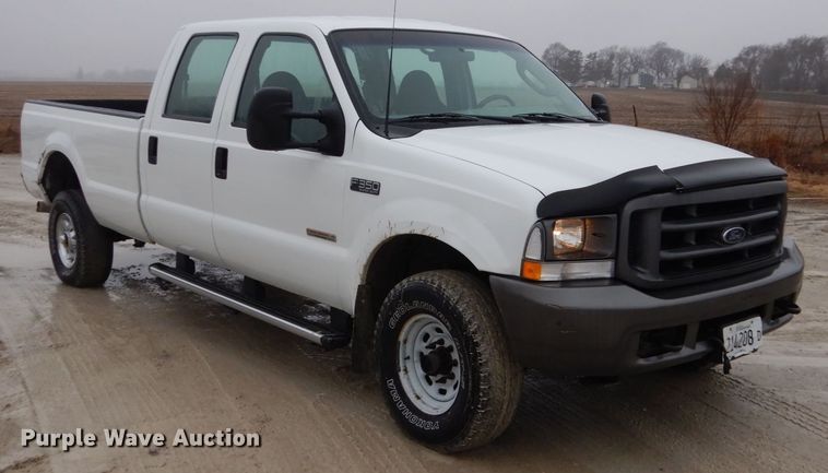 image for item GW9712 2003 Ford F350 Super Duty  Crew Cab pickup truck