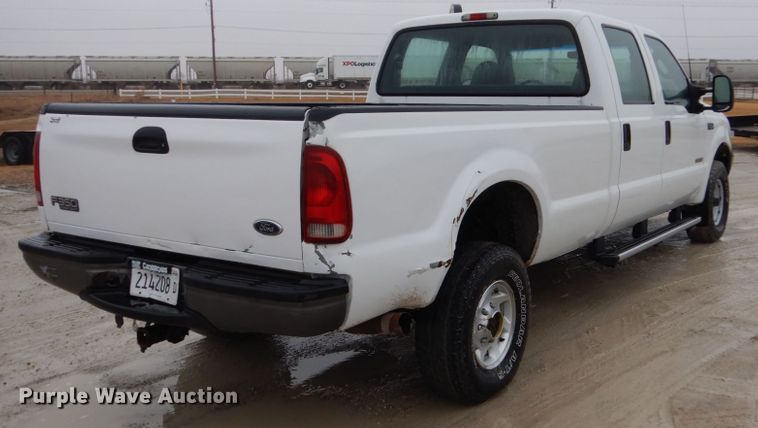 image for item GW9712 2003 Ford F350 Super Duty  Crew Cab pickup truck