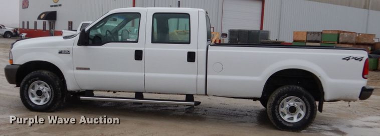 image for item GW9712 2003 Ford F350 Super Duty  Crew Cab pickup truck
