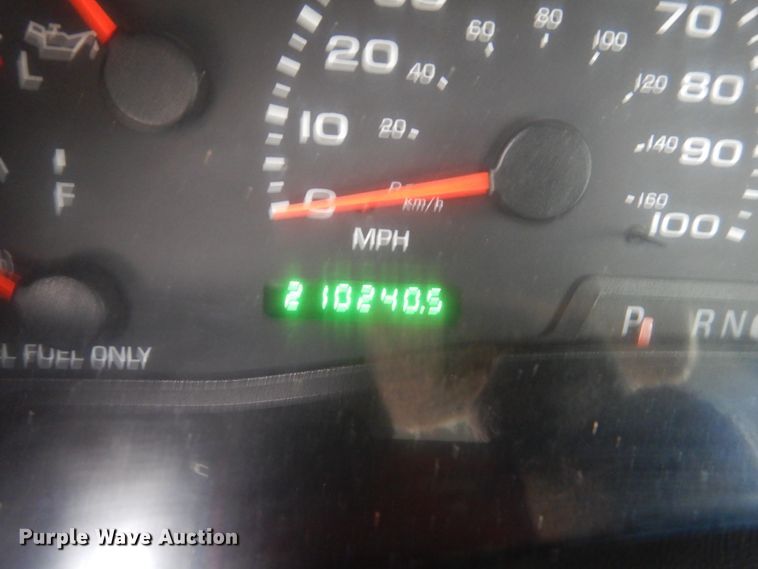 image for item GW9712 2003 Ford F350 Super Duty  Crew Cab pickup truck