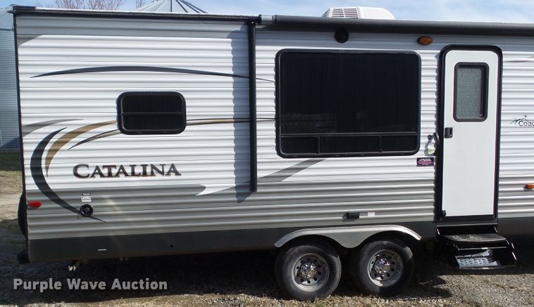 image for item GW9977 2014 Coachman Catalina   camper