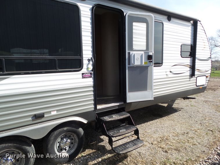 image for item GW9977 2014 Coachman Catalina   camper