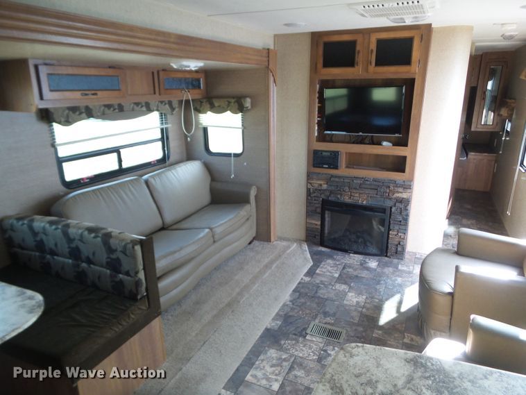 image for item GW9977 2014 Coachman Catalina   camper