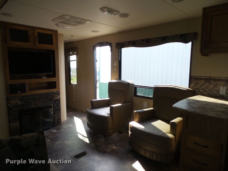 image for item GW9977 2014 Coachman Catalina   camper