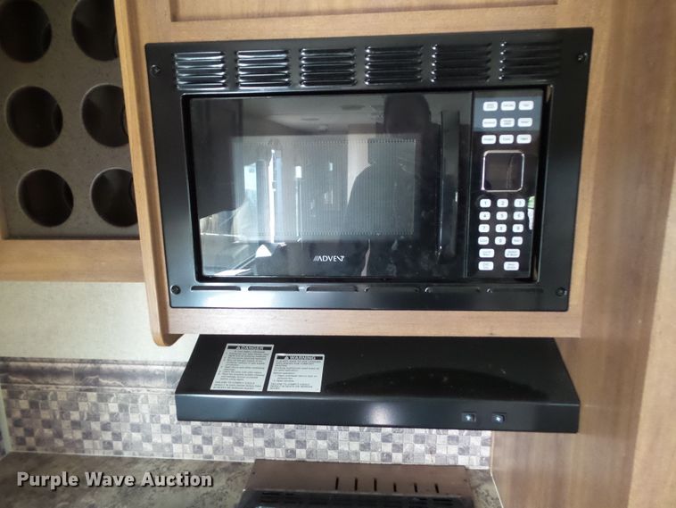 image for item GW9977 2014 Coachman Catalina   camper