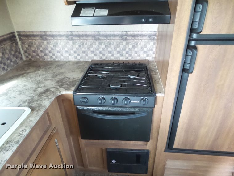 image for item GW9977 2014 Coachman Catalina   camper